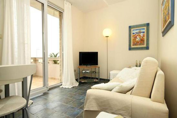 滁州卧室与阳台装修